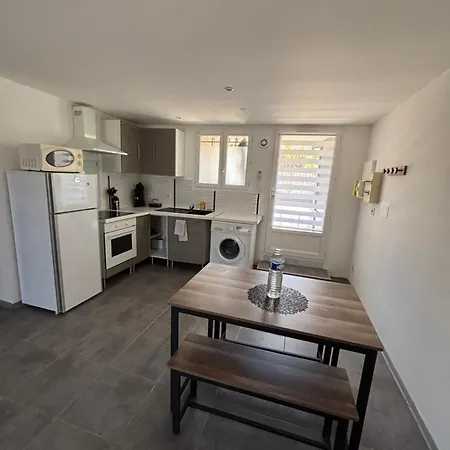 Apartment Unique Cosy Dans Avec Piscine Tres Bien Place