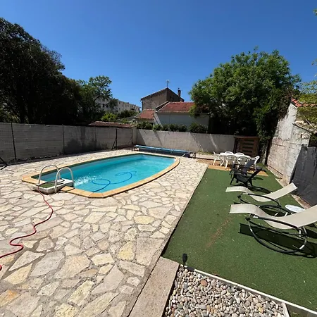 Unique Cosy Dans Avec Piscine Tres Bien Place Apartment *